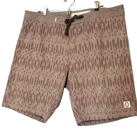 Linksoul Brown Aztec Print 9"  Gorpcore Hybrid Swim Trunks Size 38 - Picture 1 of 12